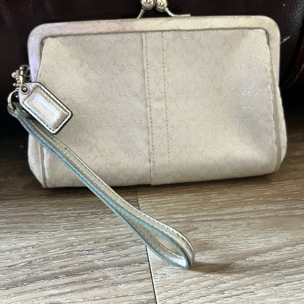 Coach sliver wristlet with Kiss-Lock Closure
